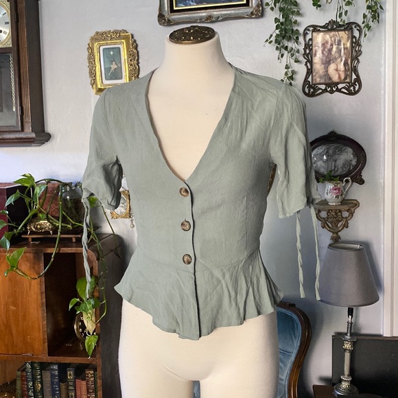 Top shop sage green peplum blouse. Size 2. - Picture 1 of 6